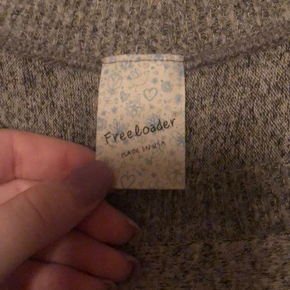 Adorable Gray Light Sweater MINT CONDITION - Picture 5 of 5